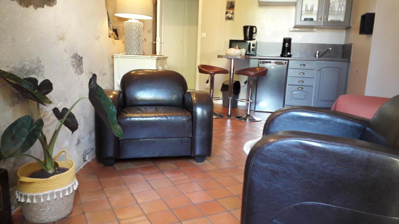 לה מאנש Logis Louisblanc, Muraille Romaine, Lit Queen-Size, Centre Ville מראה חיצוני תמונה